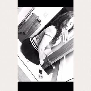 Meet your Posher, Hayley